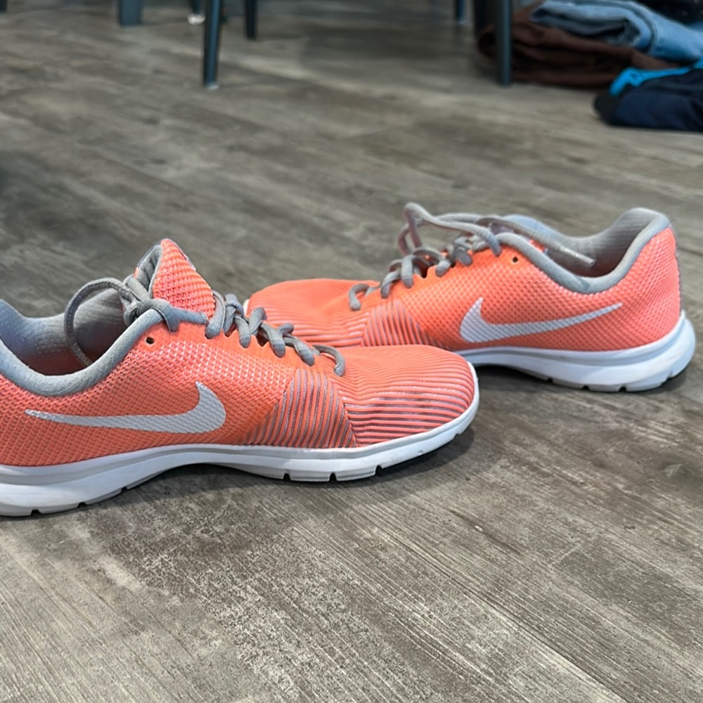 Nike Bright Coral Running Shoes